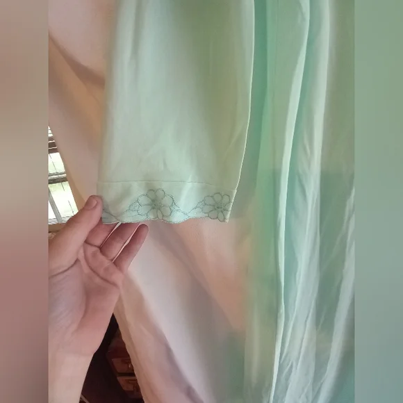 Vintage mint blue floral embroidered detail maxi night gown - Picture 4 of 6